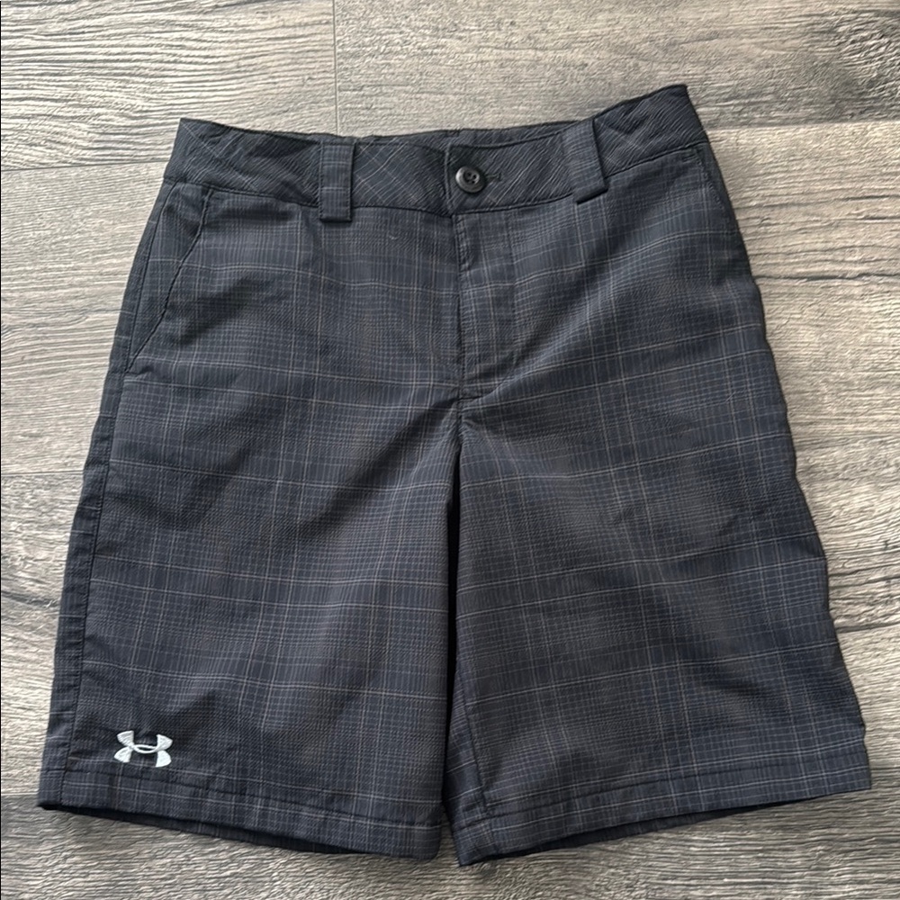 Under Armour Boys Gray Plaid Casual Shorts, size medium